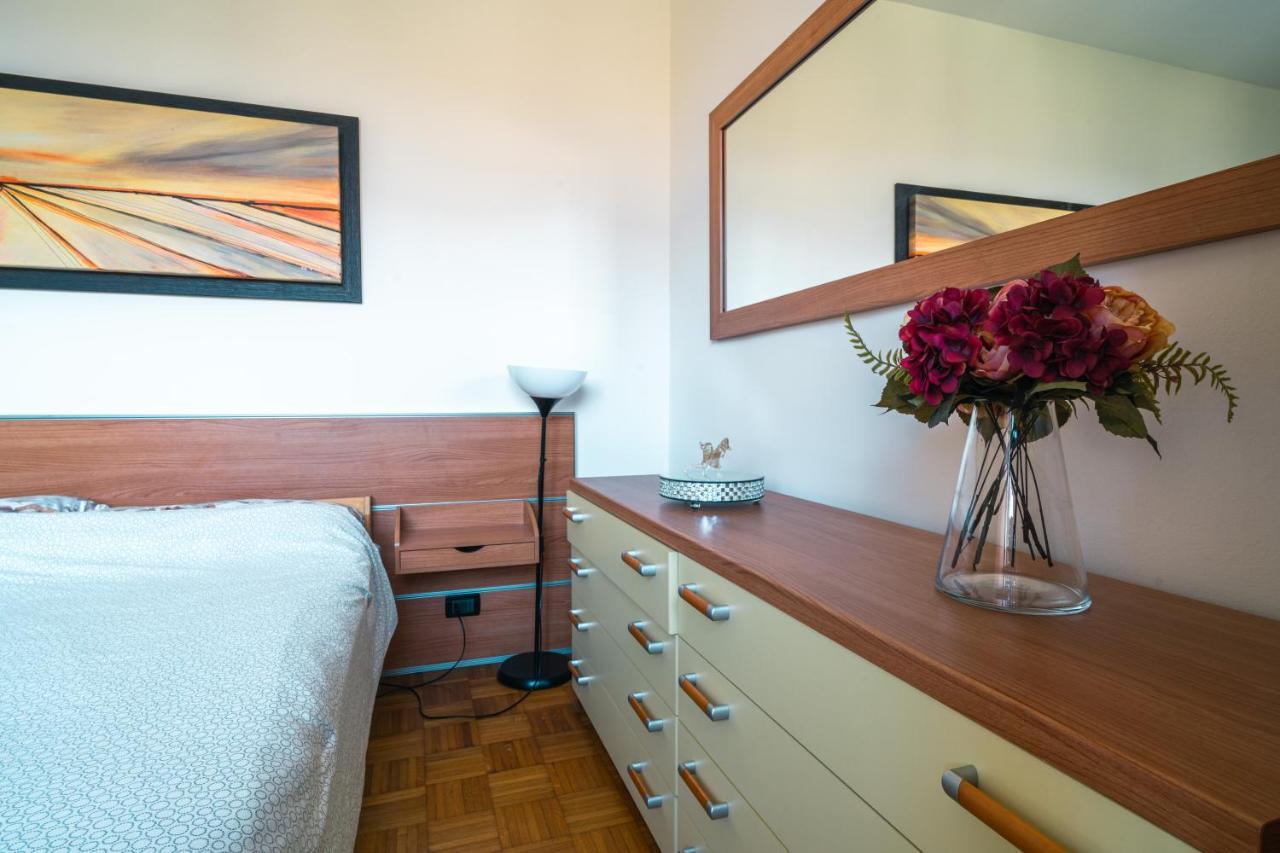 Te Vojo Ben -Furnished Flat- Lägenhet Santa Maria Di Sala Exteriör bild
