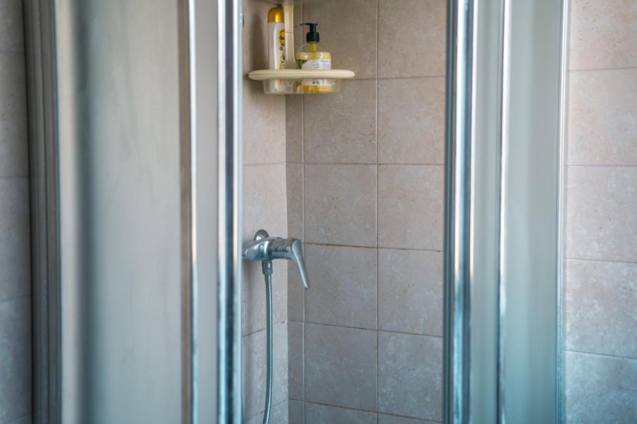 Te Vojo Ben -Furnished Flat- Lägenhet Santa Maria Di Sala Exteriör bild