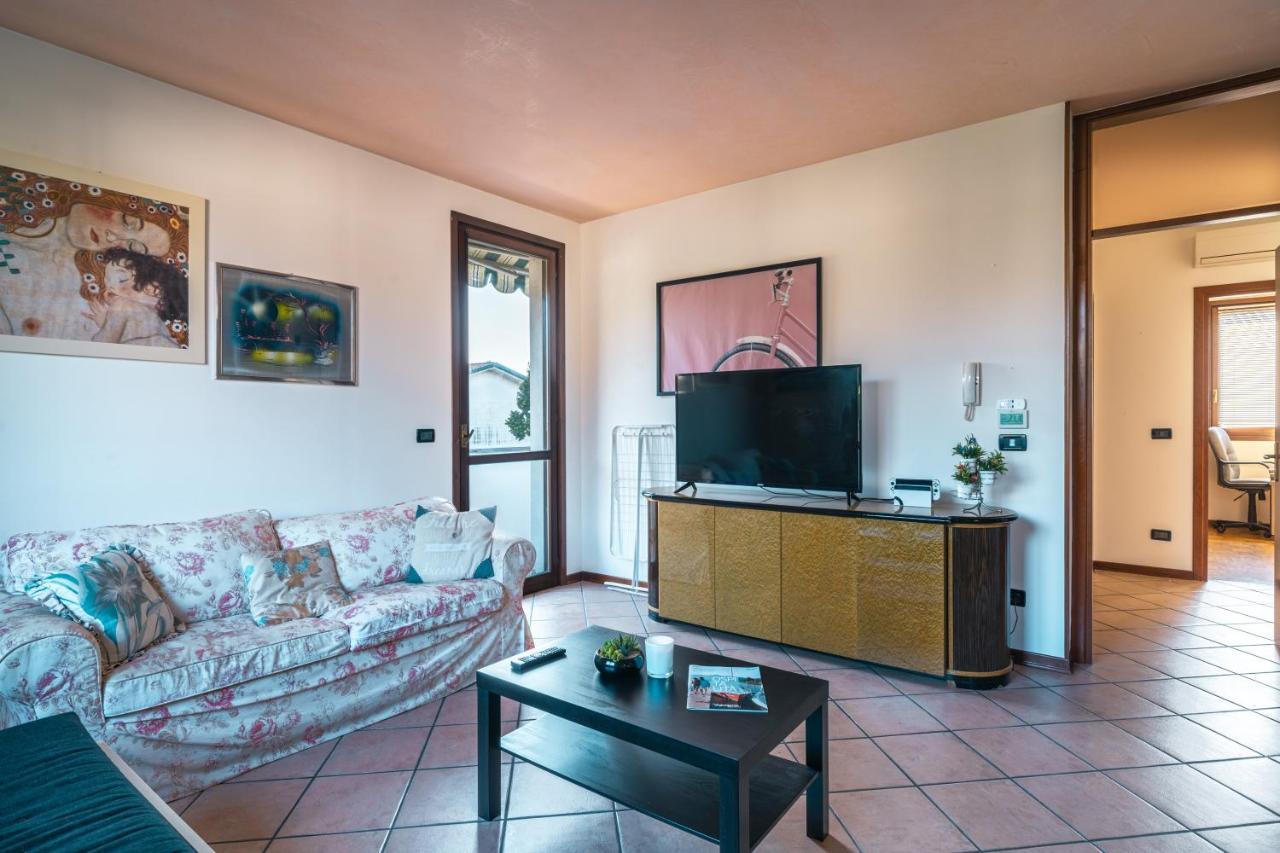 Te Vojo Ben -Furnished Flat- Lägenhet Santa Maria Di Sala Exteriör bild